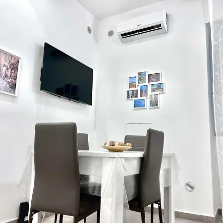 Casa Vacanza Da Zia Susetta Nápoles Exterior foto
